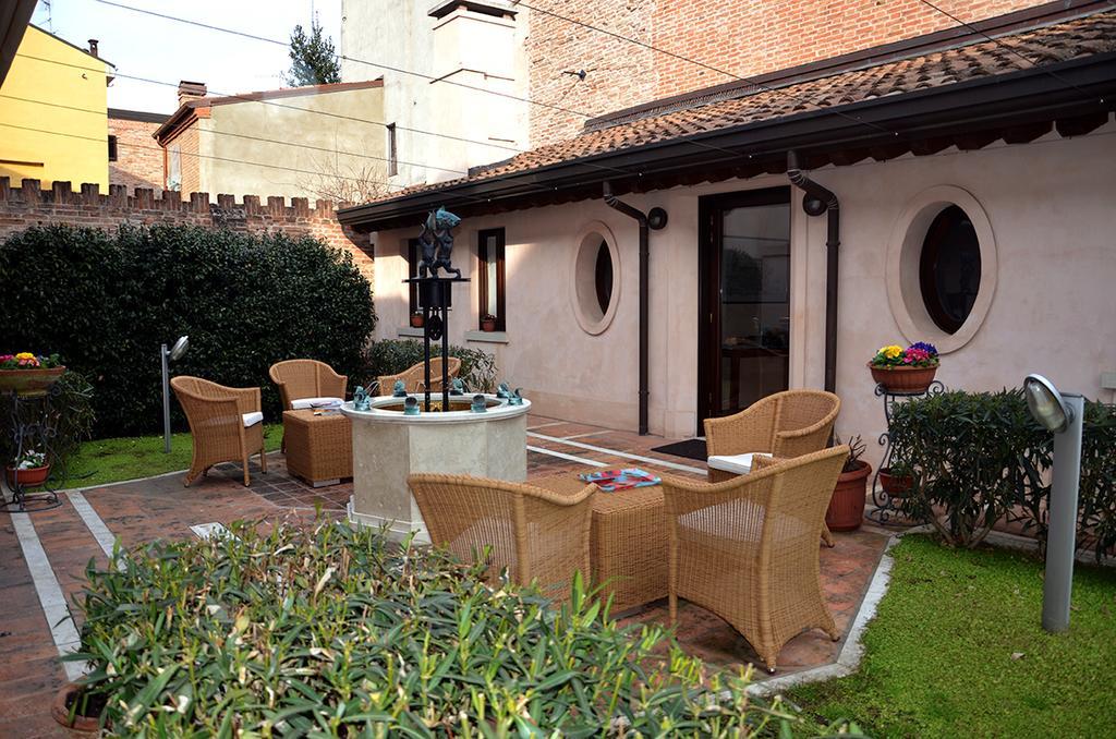 Dolcemela Hotell Ferrara Exteriör bild