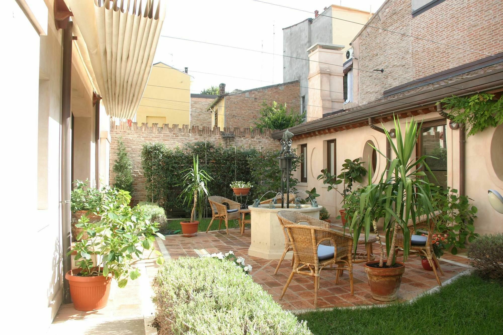Dolcemela Hotell Ferrara Exteriör bild